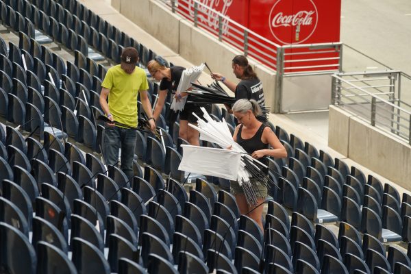 Fahnenmeer im Waldstadion 4944